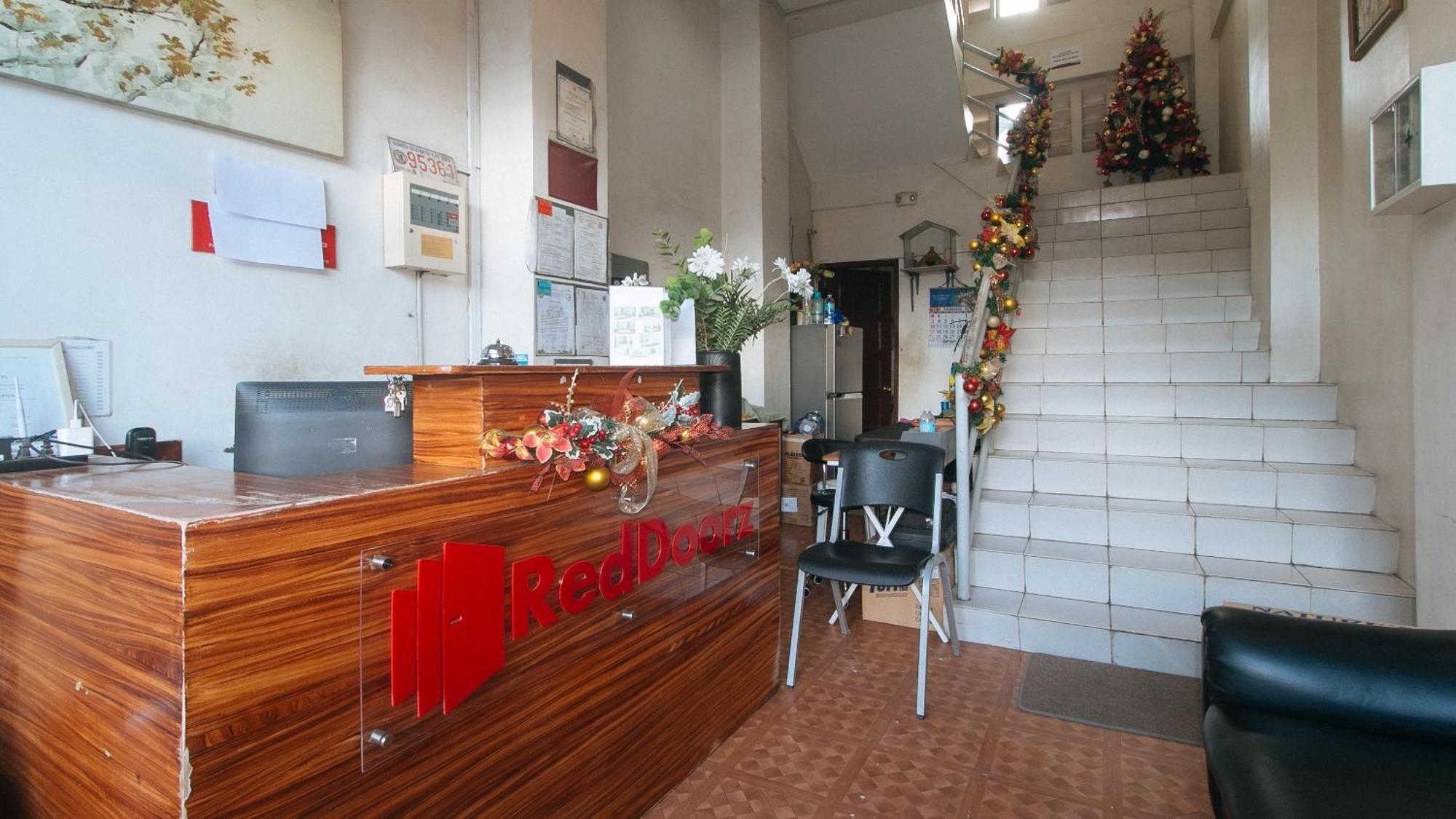 Reddoorz At Goldentown Hotel Davao City Экстерьер фото